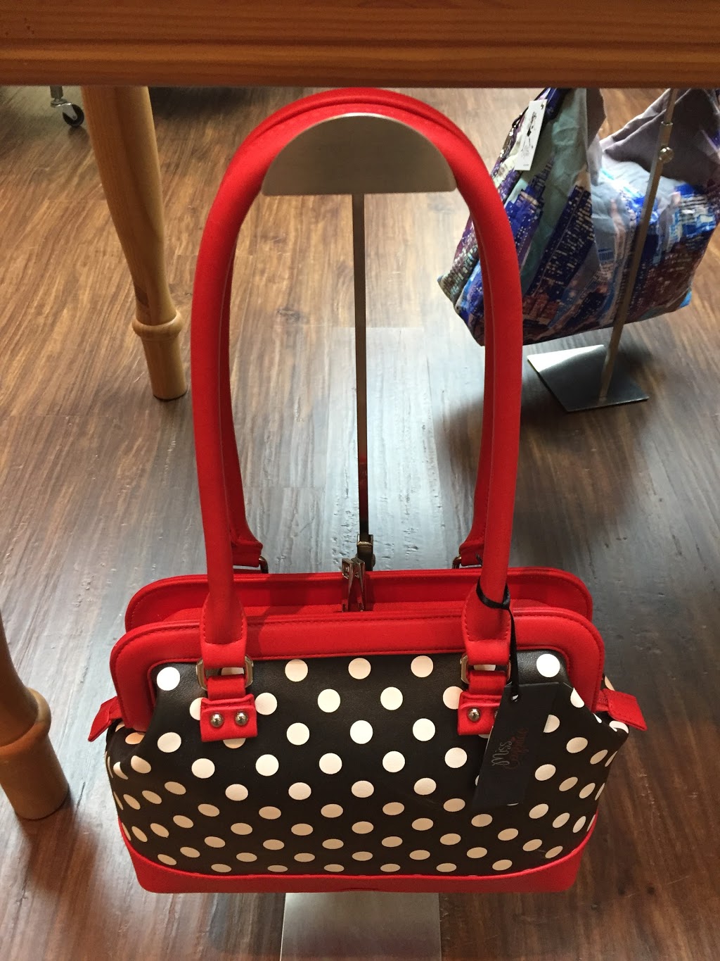 Boutique Condor | 95 Boulevard de Gaulle, Lorraine, QC J6Z 3R8, Canada | Phone: (450) 621-6404