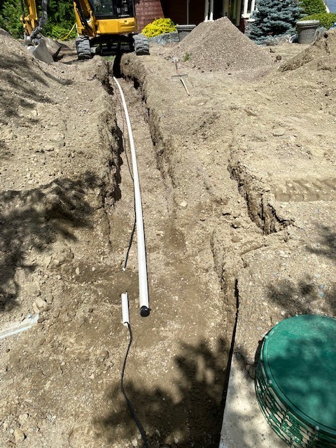 Mako Excavating & Septic Services | 2397 Waverly Dr, Blind Bay, BC V0E 1H2, Canada | Phone: (250) 515-2420