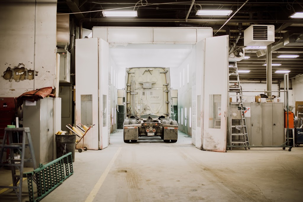 Calgary Heavy Truck and Collision | 7404 44 St SE, Calgary, AB T2C 3G7, Canada | Phone: (403) 287-6888