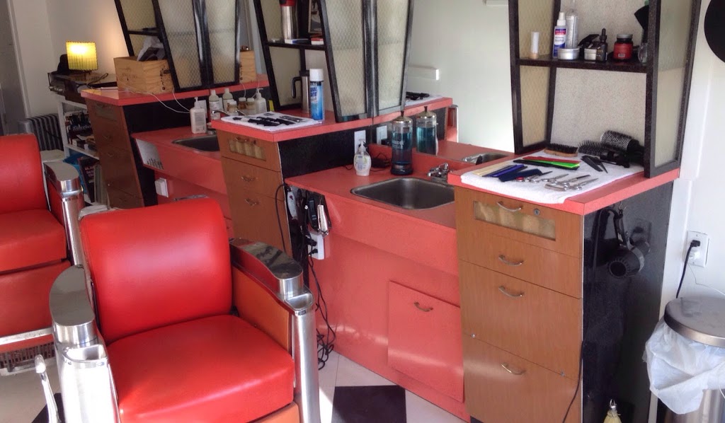 Matthews Barbershop | hair care | 24 Macdonell St, Guelph, ON N1H 2Z3, Canada | 5195001884 OR +1 519-500-1884