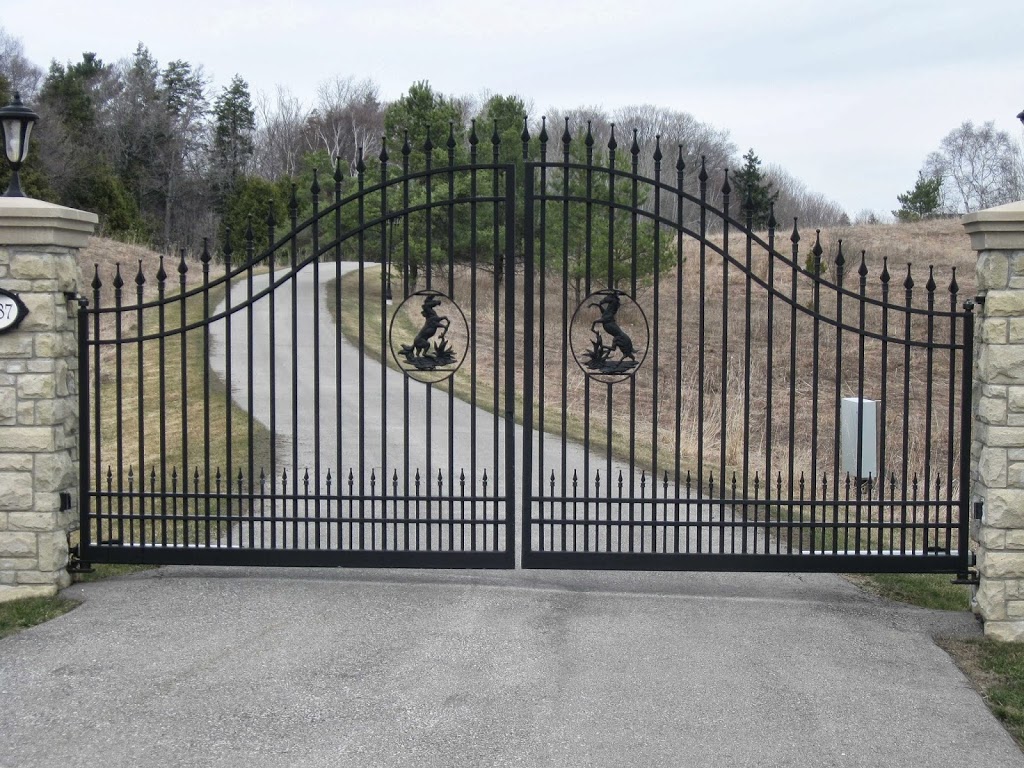 Hanley Fence & Decking INC. | 36 75 St S, Wasaga Beach, ON L9Z 2G6, Canada | Phone: (705) 422-1595