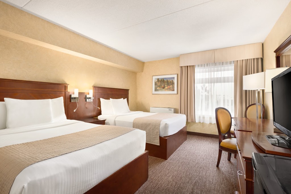 Days Inn by Wyndham Toronto West Mississauga | 4635 Tomken Rd, Mississauga, ON L4W 1J9, Canada | Phone: (905) 238-5480