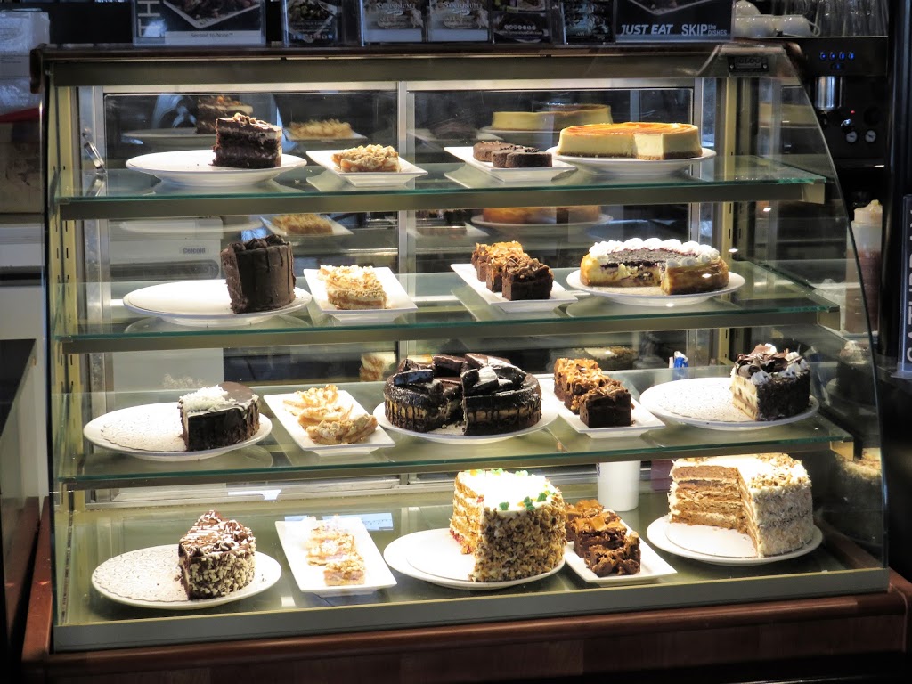Symposium Cafe Restaurant & Lounge | 13237 Yonge St, Richmond Hill, ON L4E 1B6, Canada | Phone: (905) 773-1118