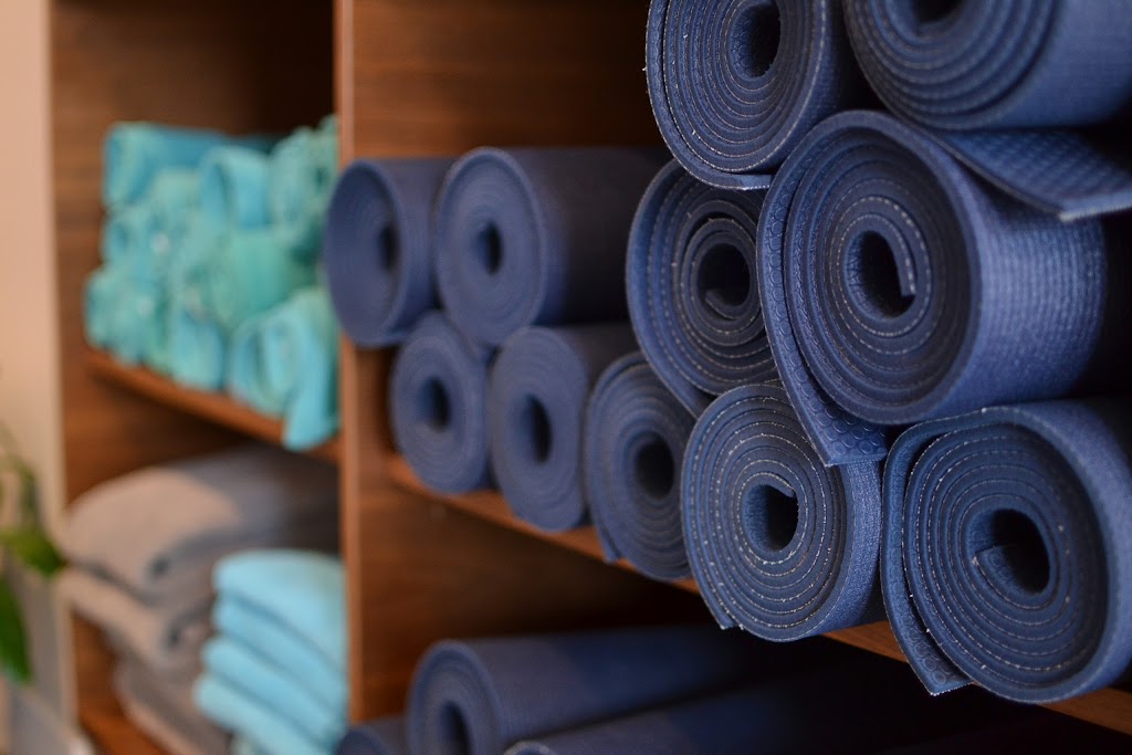 Modo Yoga West Island | 3669 Bd des Sources, Dollard-des-Ormeaux, QC H9B 2K4, Canada | Phone: (514) 542-3366