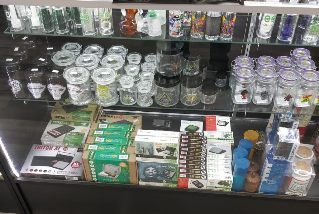 GREEZYS | 13130 Yonge St #6, Richmond Hill, ON L4E 1A3, Canada | Phone: (289) 234-3836