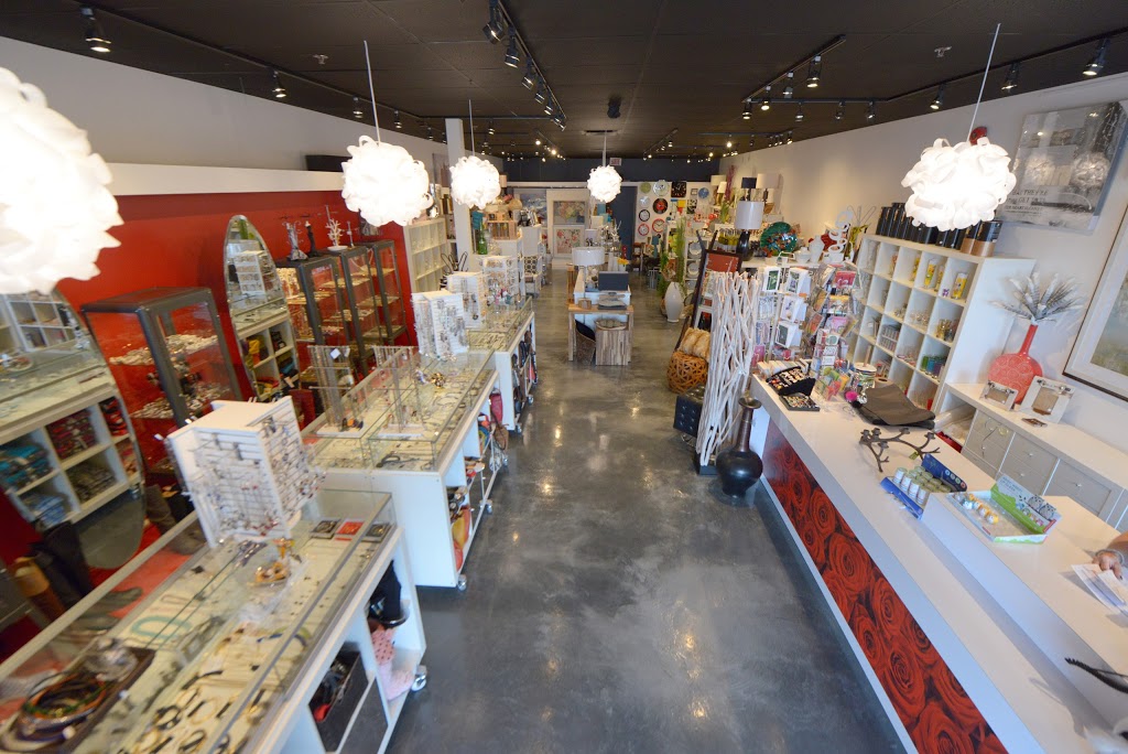 Laurence Alexandre | 1221 Rue Charles Albanel, Québec, QC G1X 4Y5, Canada | Phone: (418) 877-9914