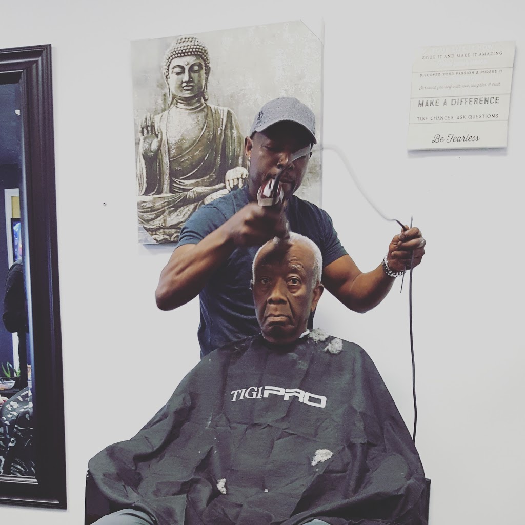 Custom Cutz Barber Shop | 512 Kingston Rd Unit 3, Pickering, ON L1V 1A6, Canada | Phone: (647) 857-9101