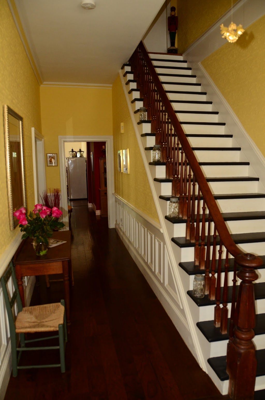 The Chepstow Inn | 2 Concession Road 6, Chepstow, ON N0G 1K0, Canada, Chepstow, ON N0G 1K0, Canada | Phone: (519) 366-2626