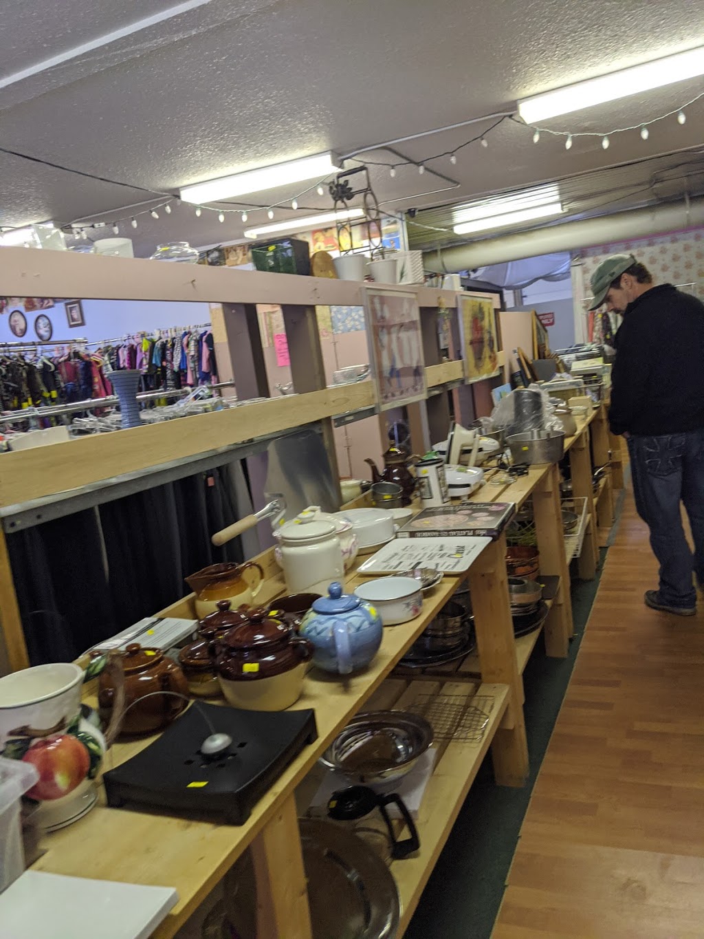 Amen Thrift Shop | 4813 50 Ave, Wetaskiwin, AB T9A 0S1, Canada | Phone: (780) 335-1217