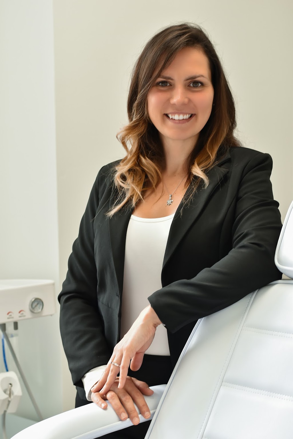 Clinique dhygiène dentaire HDK | Hygiéniste Dentaire | 2032 Av. Bourgogne Local 106, Chambly, QC J3L 1Z6, Canada | Phone: (438) 275-7070