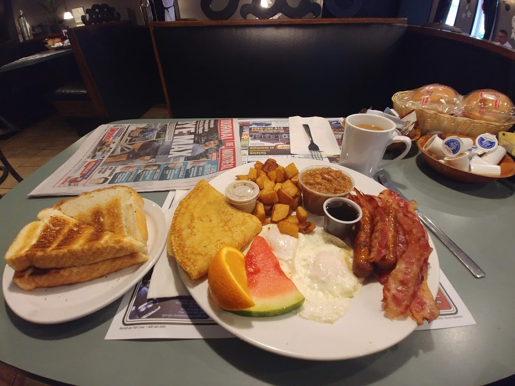 Restaurant Des 3 Étoiles | 485 Rue Saint Louis, Saint-Cyrille-de-Wendover, QC J1Z 1S2, Canada | Phone: (819) 397-5424
