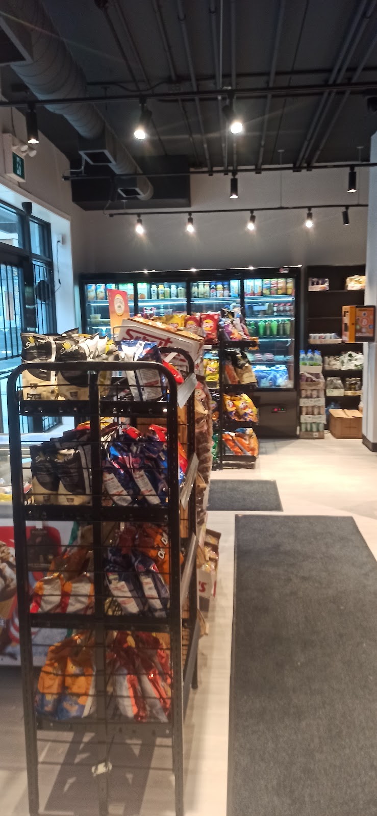 Lakeview Market | 366 Winston Rd #161, Grimsby, ON L3M 0H2, Canada | Phone: (905) 945-4888