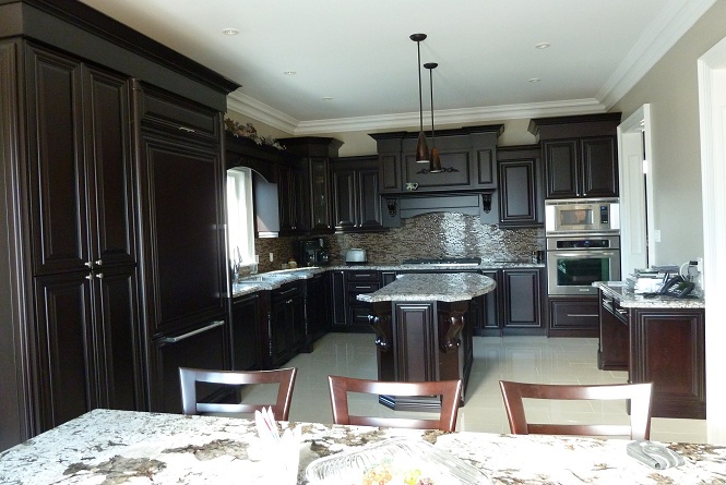 Alboro Kitchens | 70 Belfield Rd, Etobicoke, ON M9W 1G3, Canada | Phone: (416) 274-3930