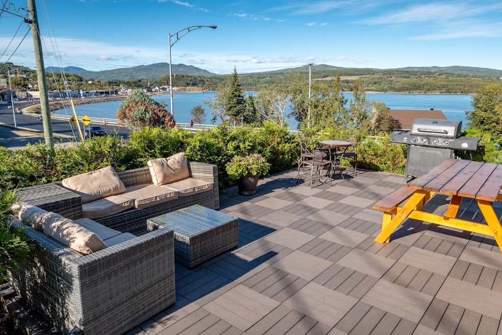 Motel Le Point de Vue | 1099 Chem. du Golf, La Malbaie, QC G5A 2W4, Canada | Phone: (418) 665-7575