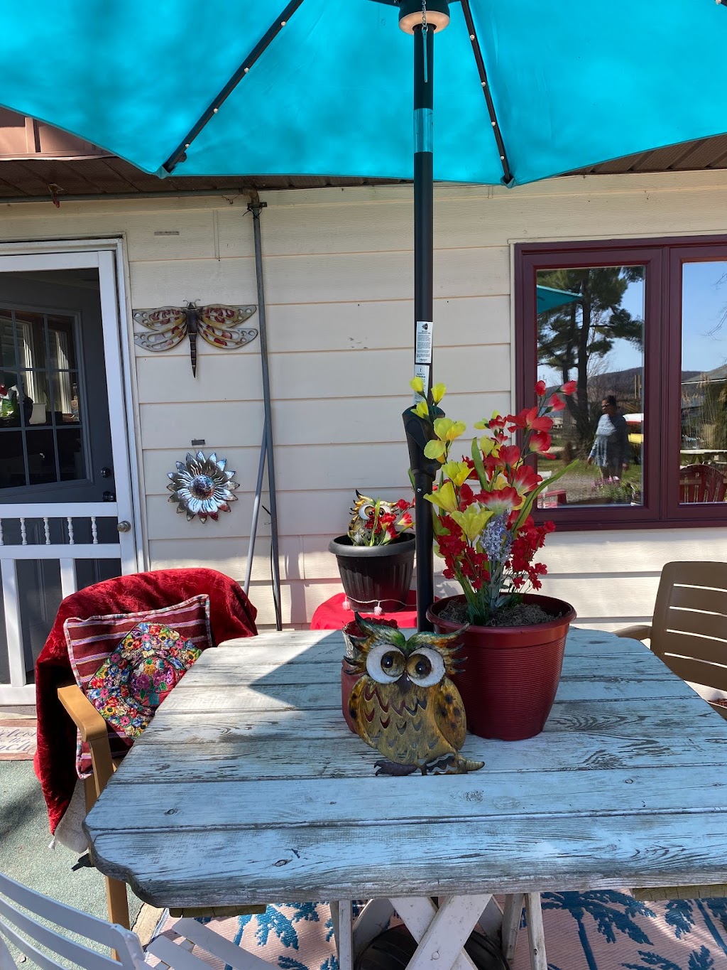 Bernards Bistro On The Lake | 93 Main St, Sundridge, ON P0A 1Z0, Canada | Phone: (705) 707-3030