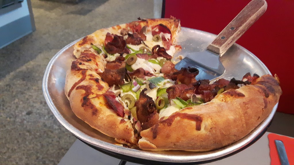 Pizzéria Circuit | 656, rue Jacques-Bédard, Quebec City, QC G2N 1C6, Canada | Phone: (418) 849-9403