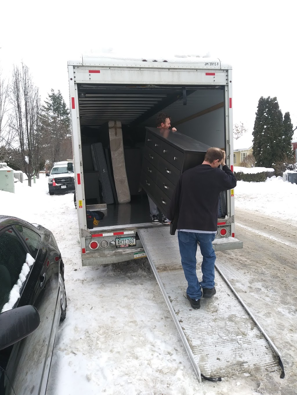 Okanagan Packing & Moving Help | 2813 Monford Rd, Kelowna, BC V1V 2G4, Canada | Phone: (250) 808-3485