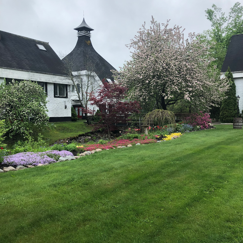 Glenora Inn & Distillery | 13727 Highway 19, Mabou, NS B0E 1X0, Canada | Phone: (902) 258-2662