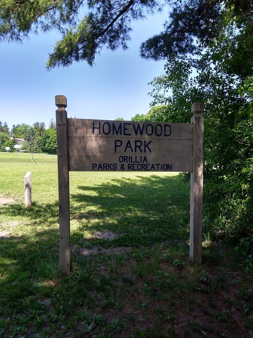 Homewood Park | 68 Woodside Dr, Orillia, ON L3V 3K9, Canada