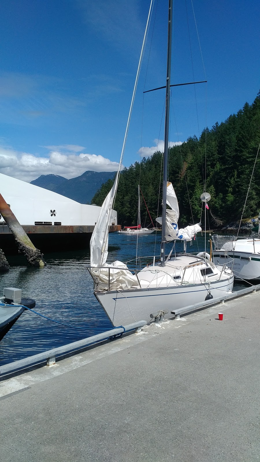 Bowen Island Marina & The Pier | 400 Bowen Island Trunk Rd, Bowen Island, BC V0N 1G0, Canada | Phone: (604) 947-9710