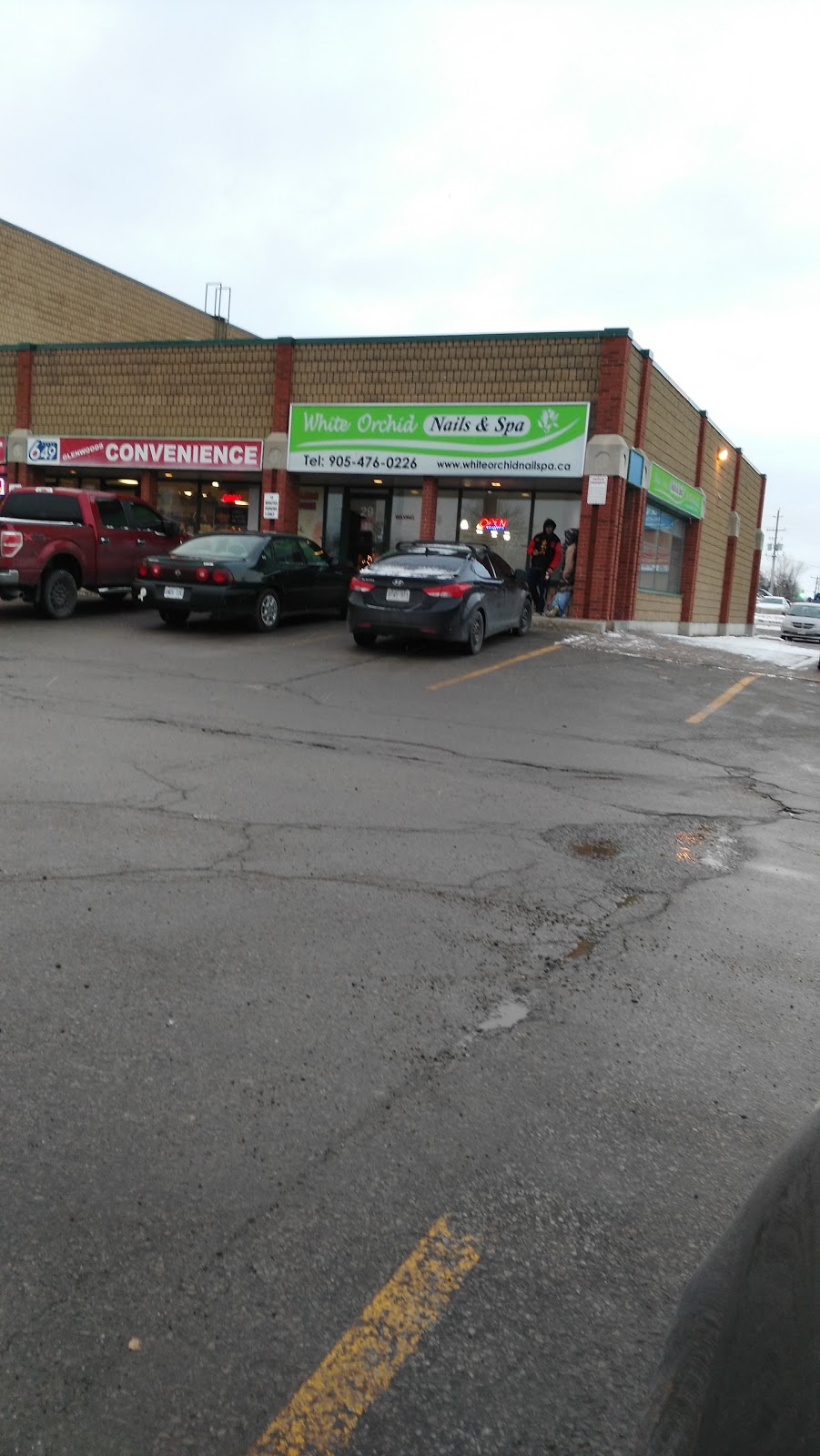 Green Spa & Nails | 29-443 The Queensway S, Keswick, ON L4P 3J4, Canada | Phone: (905) 535-6888