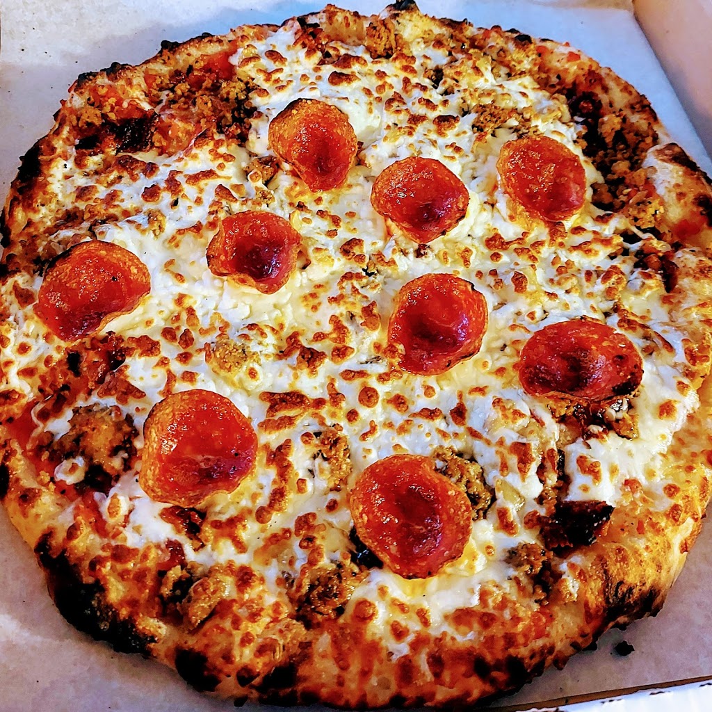 Give Pizza Chance | 478 Village Bay Rd, Mayne Island, BC V0N 2J2, Canada | Phone: (778) 700-0992