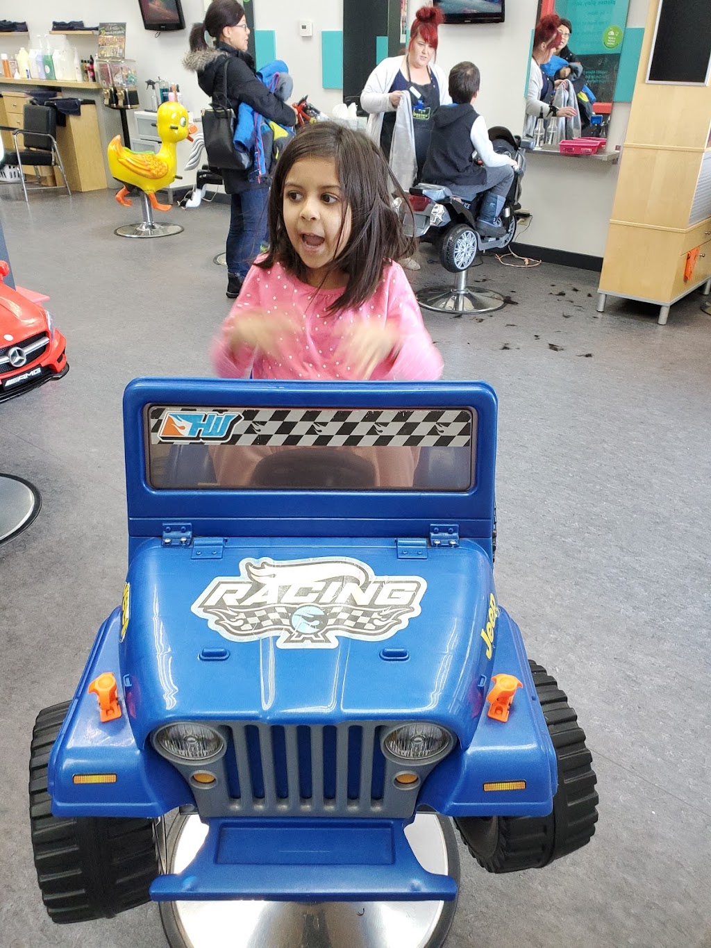 Beaners Fun Cuts for Kids | 338 Mayfield Common Northwest, Edmonton, AB T5P 4B3, Canada | Phone: (780) 484-7484