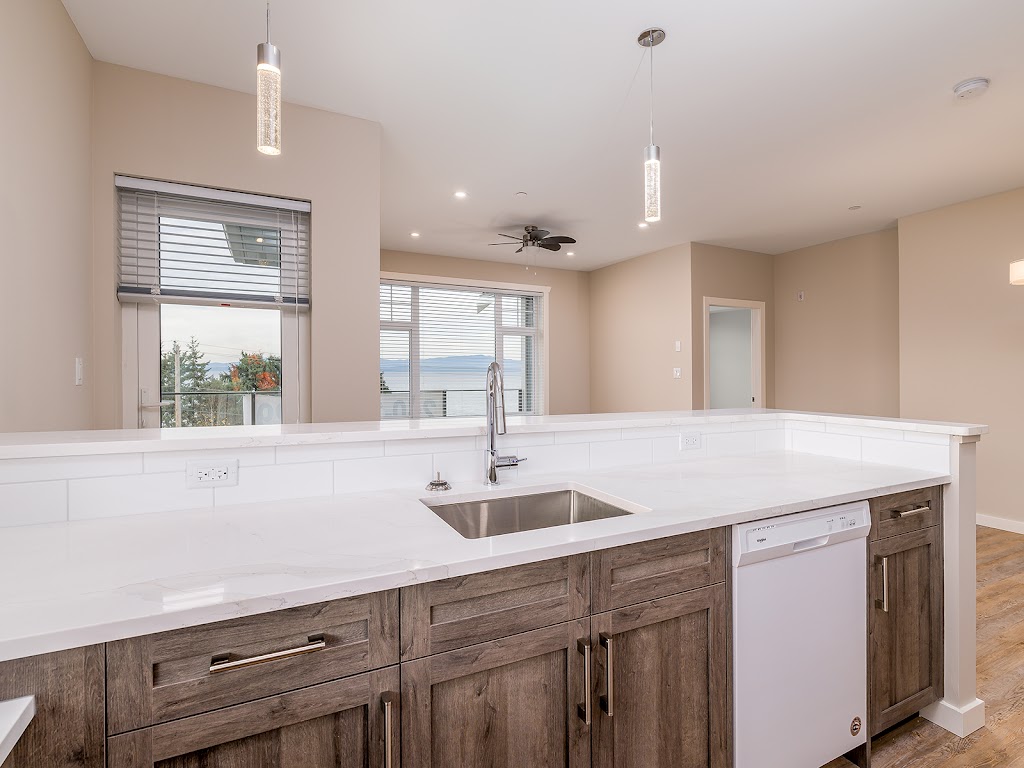 Ocean Terrace Apartments | 240 Island Hwy W, Parksville, BC V9P 1N5, Canada | Phone: (250) 228-5848