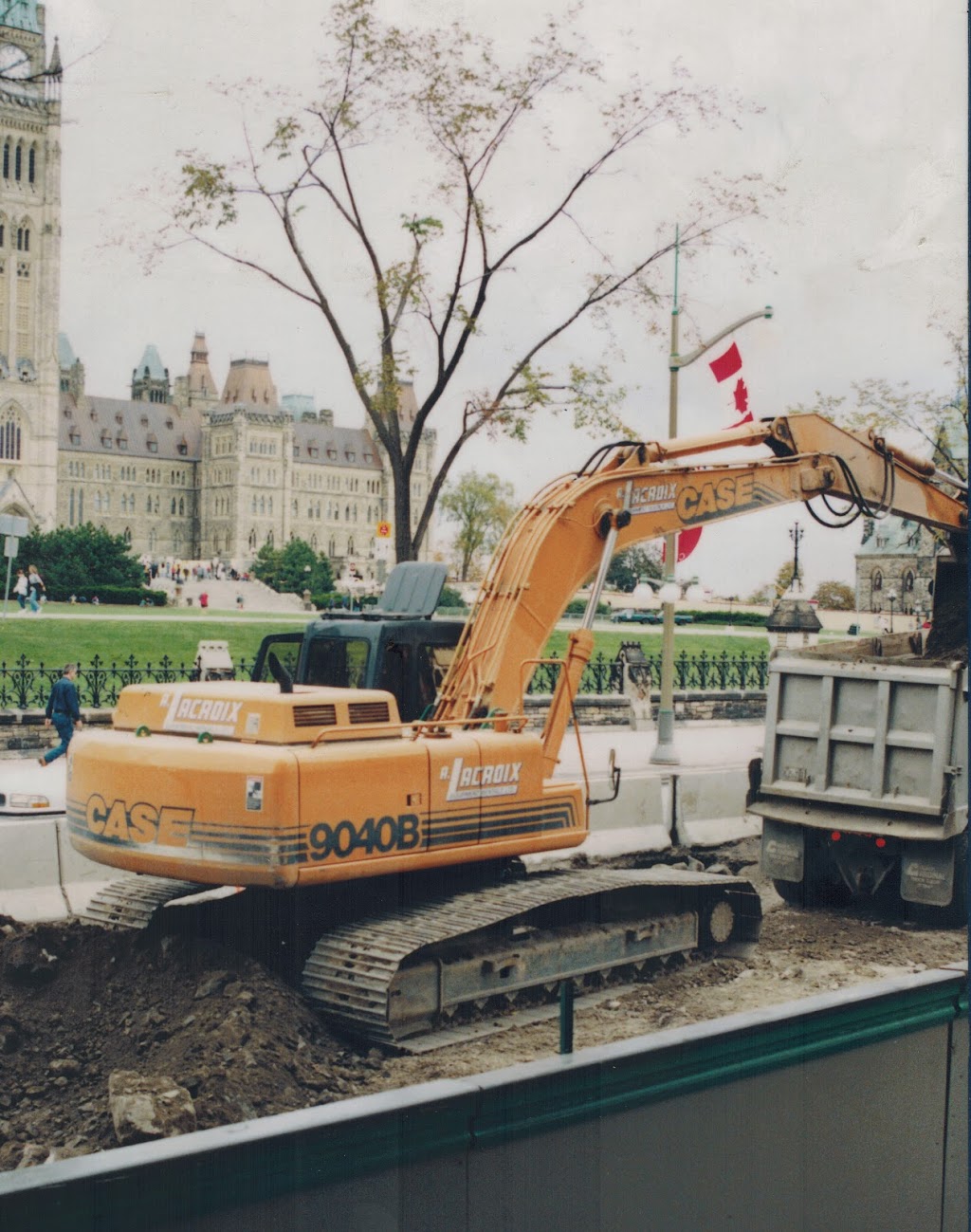Lacroix Equipment Rentals Ltd | 2729 Stevenage Dr, Ottawa, ON K1G 3N2, Canada | Phone: (613) 739-7121