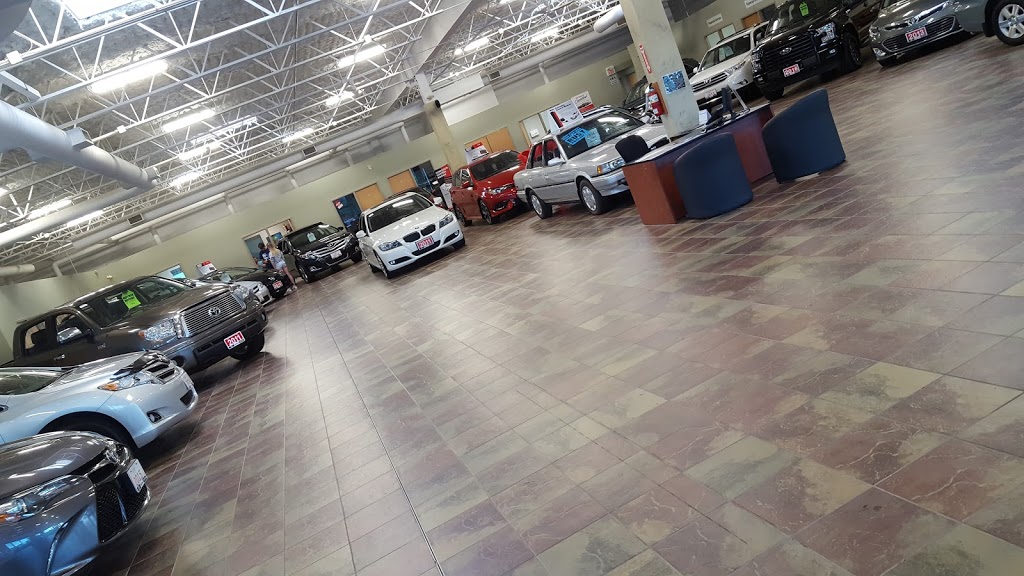 Heffner Pre-Owned Vehicle Centre | 3111 King St E, Kitchener, ON N2A 1B1, Canada | Phone: (519) 748-9666