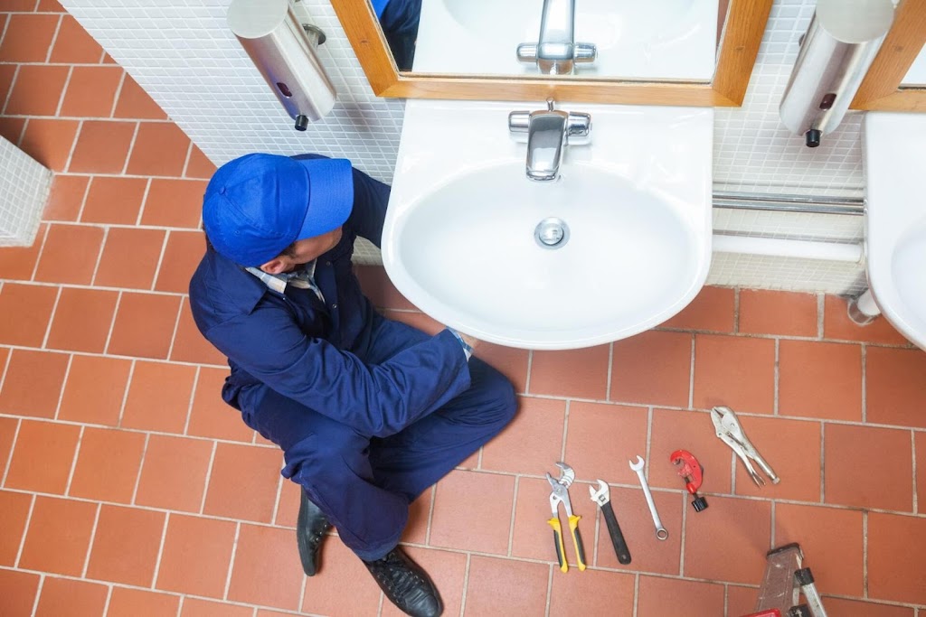 Expert Plumber Abbotsford | BB, 2494 Clearbrook Rd Ste 102, Unit# 8, Abbotsford, BC V2T 2Y2, Canada | Phone: (604) 337-2257