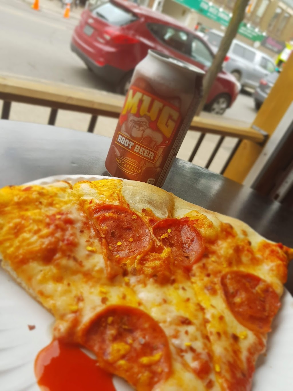 Juice and Roccos Pizzaria | 341 Main St N, Brampton, ON L6X 1N5, Canada | Phone: (905) 866-5733