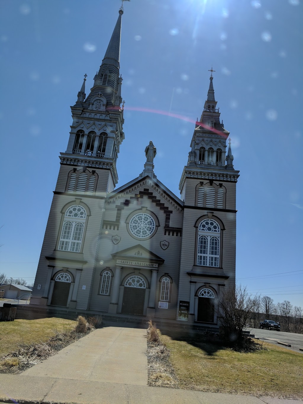 Presbytère Ste-Anastasie | 3330 Rue Bécancour, Lyster, QC G0S 1V0, Canada | Phone: (819) 389-5903