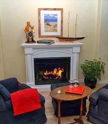 At The Shore Luxury Waterfront Bed and Breakfast | 6394 Gale Ave N, Sechelt, BC V0N 3A5, Canada | Phone: (604) 740-9962