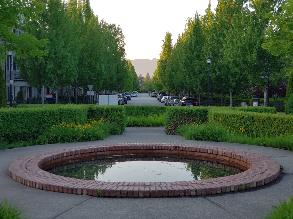 Roundabout Park | 19501 Fraser Way, Pitt Meadows, BC V3Y, Canada | Phone: (604) 467-7346