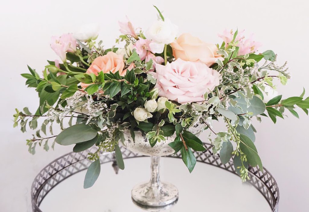 Weddings Tied With Lace: Planning & Design | 3920 Main St, Niagara Falls, ON L2G 6B6, Canada | Phone: (905) 329-3219