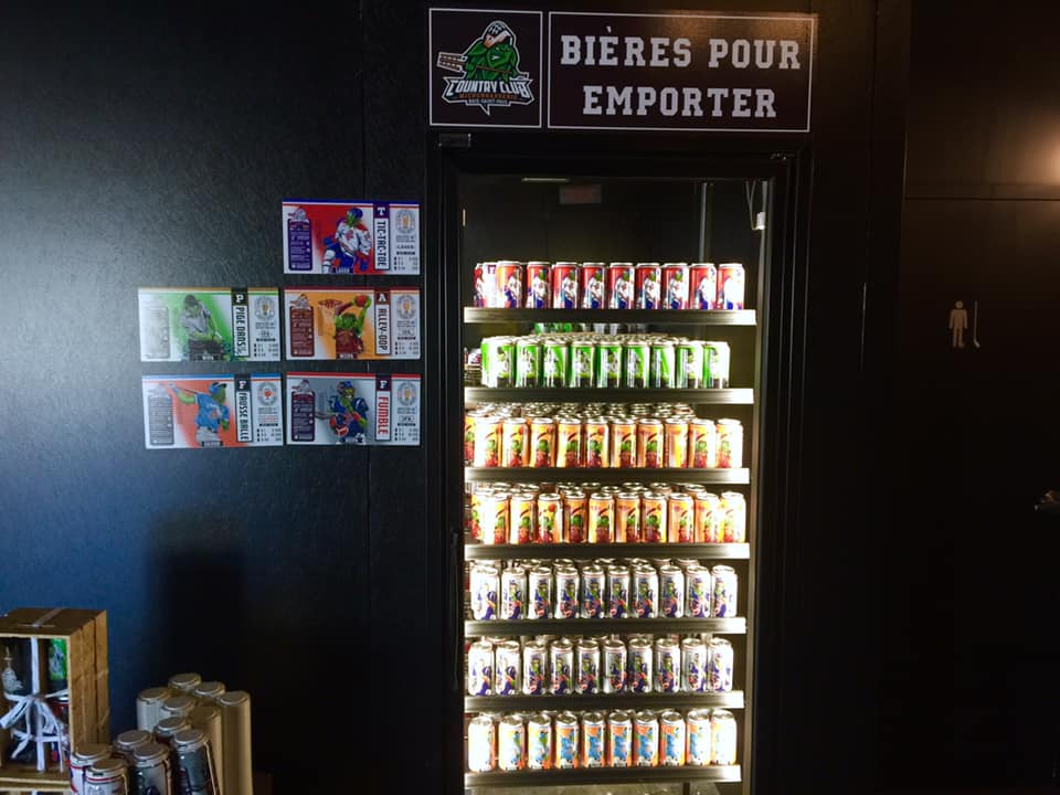 Country club microbrasserie | 954 Boulevard Mgr de Laval, Baie-Saint-Paul, QC G3Z 2W2, Canada | Phone: (581) 237-2676
