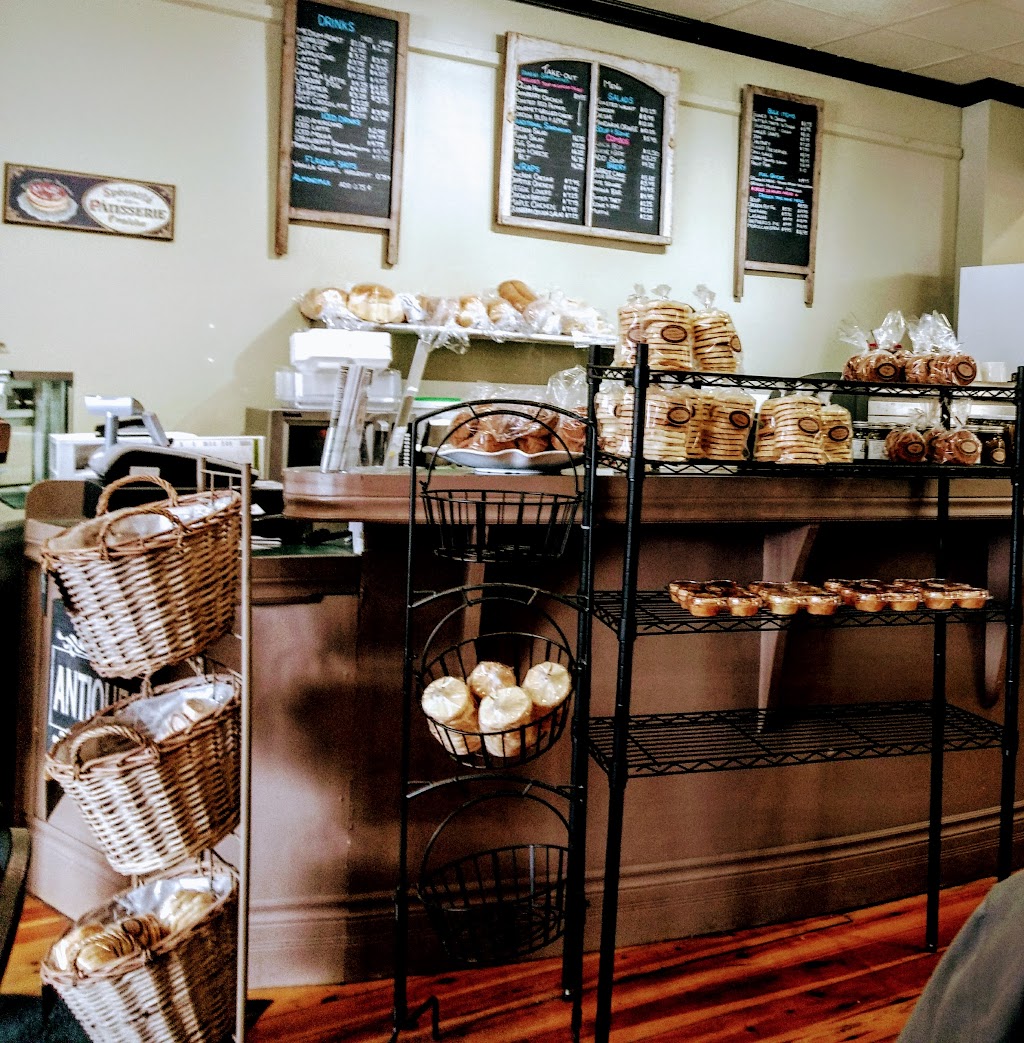 The Toasted Walnut | 7 King St E, Bowmanville, ON L1C 1N1, Canada | Phone: (905) 623-9090