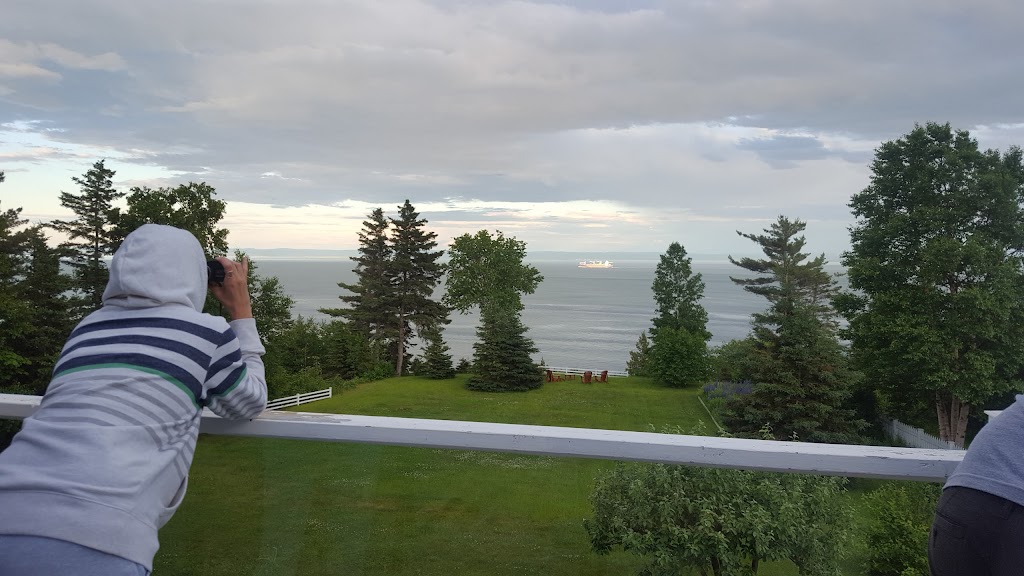 Gite La Tourelle Du Cap | 1515 Bd Malcolm-Fraser, La Malbaie, QC G5A 2N1, Canada | Phone: (418) 665-3495