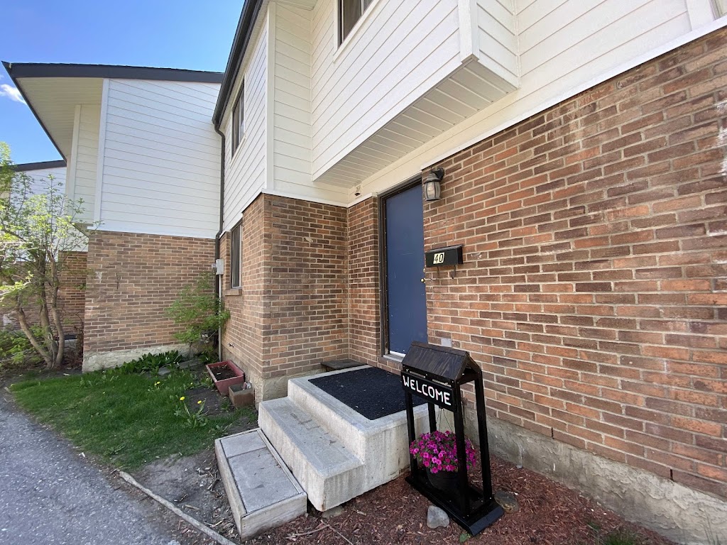 Bow River Townhomes | 6347 Bowview Rd NW, Calgary, AB T3B 4L9, Canada | Phone: (403) 700-2723