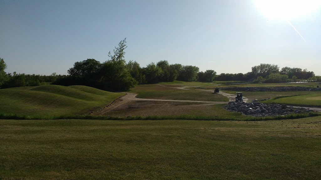 Quarry Oaks Golf Course | 37142 Quarry Oaks Rd 38E, Steinbach, MB R5G 1P7, Canada | Phone: (204) 326-4653