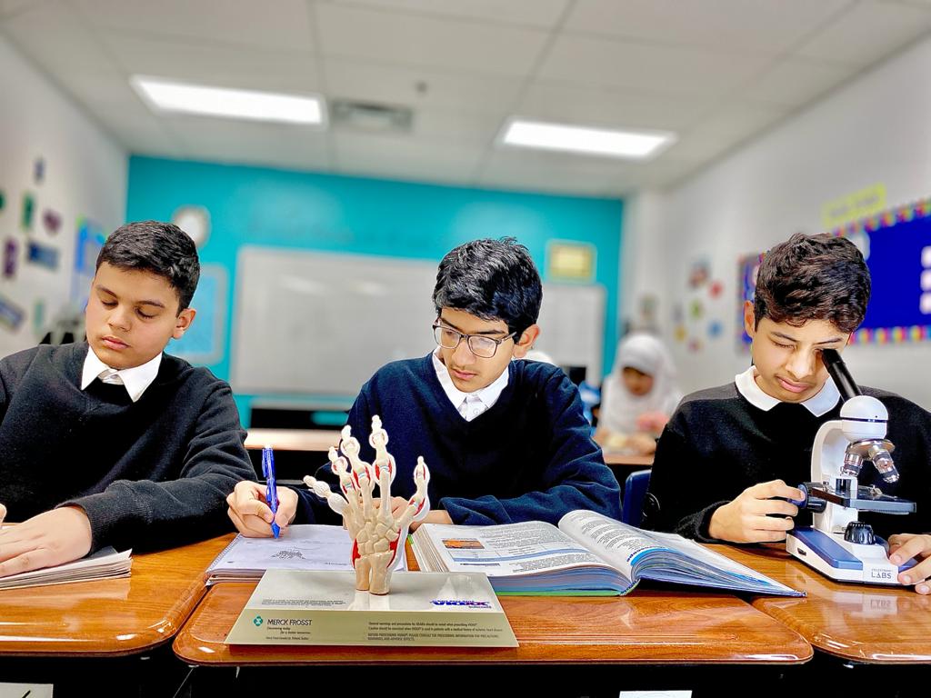 AL-MANARAT HIGH SCHOOL | 2550 Argentia Rd Unit 119, Mississauga, ON L5N 5R1, Canada | Phone: (647) 960-4832