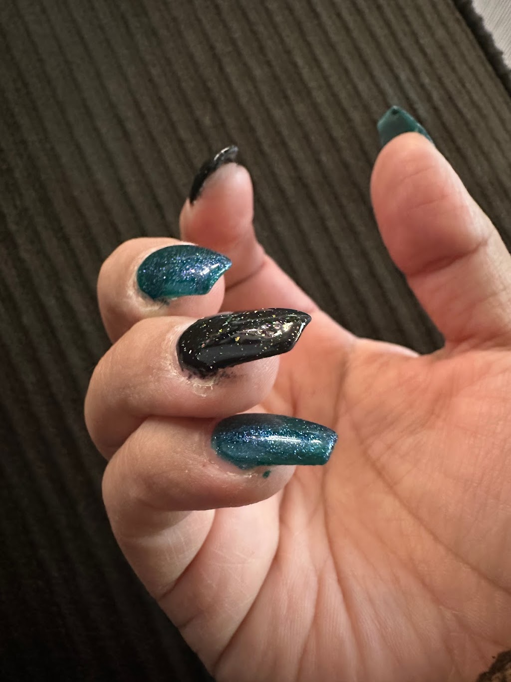 Cali Nails | 6631 Island Hwy N, Nanaimo, BC V9T 4T7, Canada | Phone: (250) 390-7558