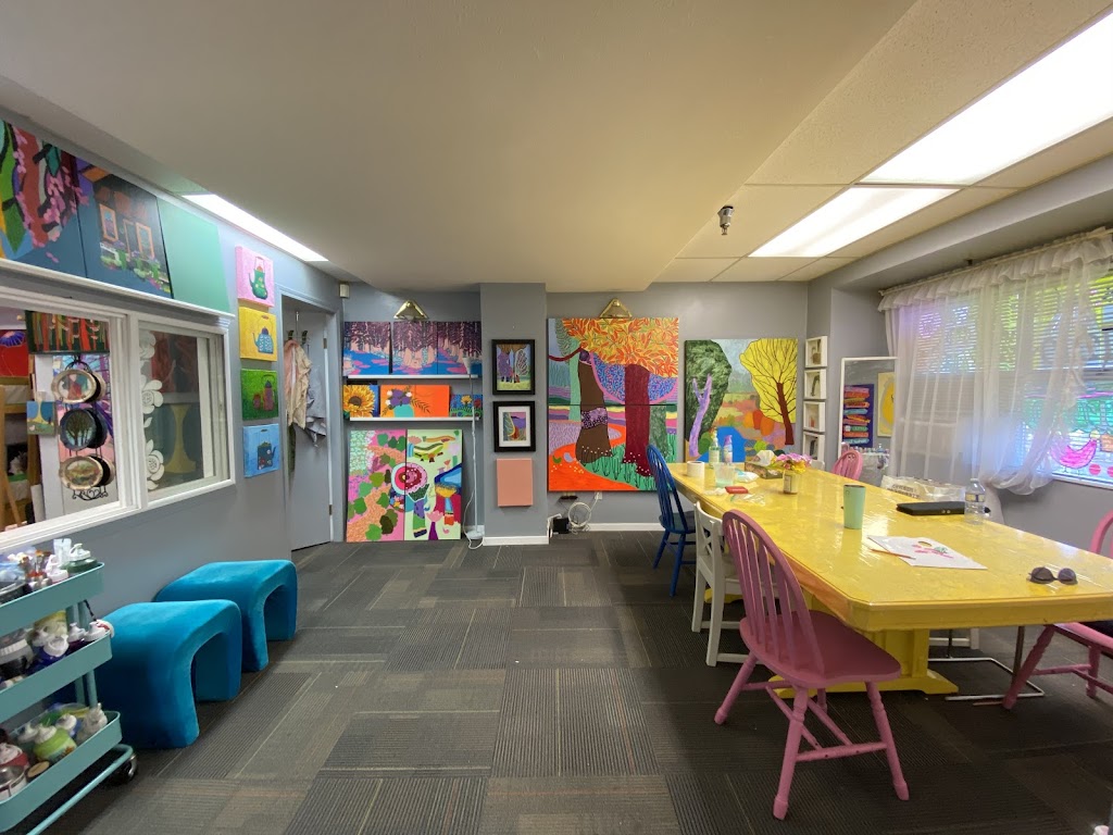 Hongs Art Studio | 홍아트 | 931 Brunette Ave #201, Coquitlam, BC V3K 6T5, Canada | Phone: (604) 341-7942