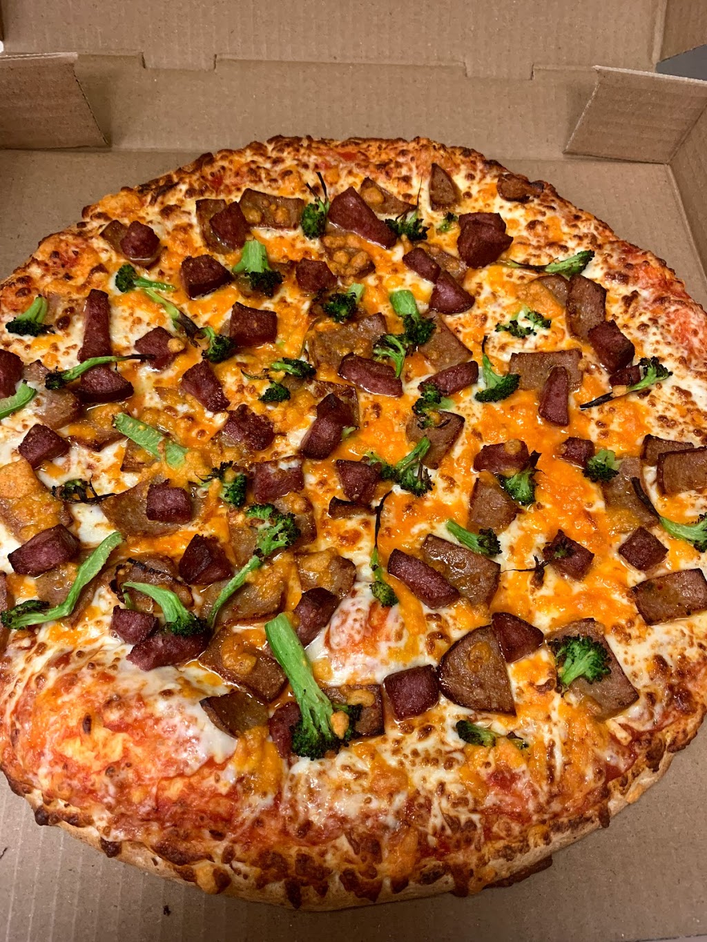 Lava Pizza | 387 Barton St E, Hamilton, ON L8L 2Y2, Canada | Phone: (905) 777-0666