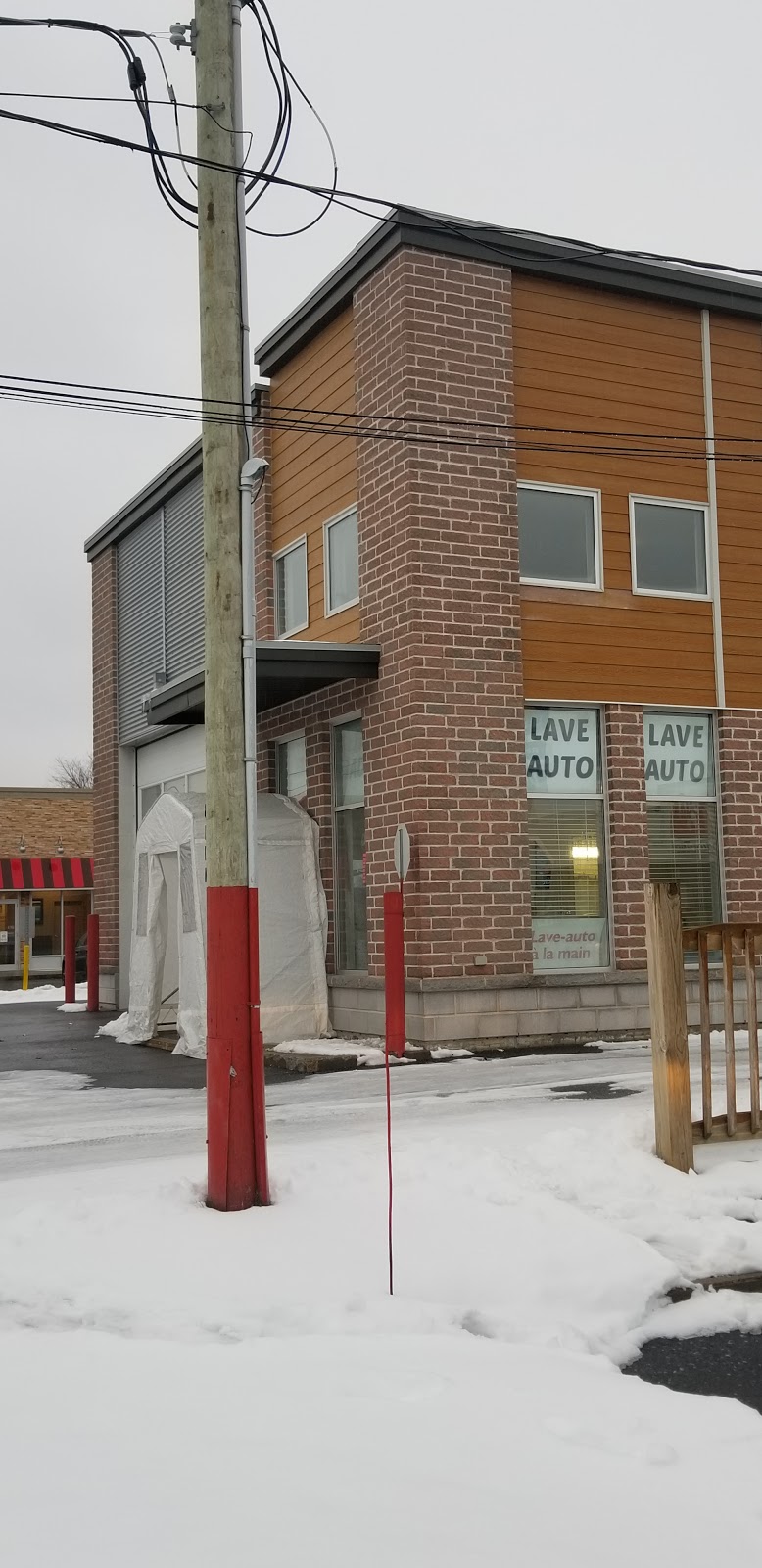 Lave-Auto 31-70 | 3170 Boulevard Saint-Jean, Trois-Rivières, QC G9B 2M1, Canada | Phone: (819) 841-3655