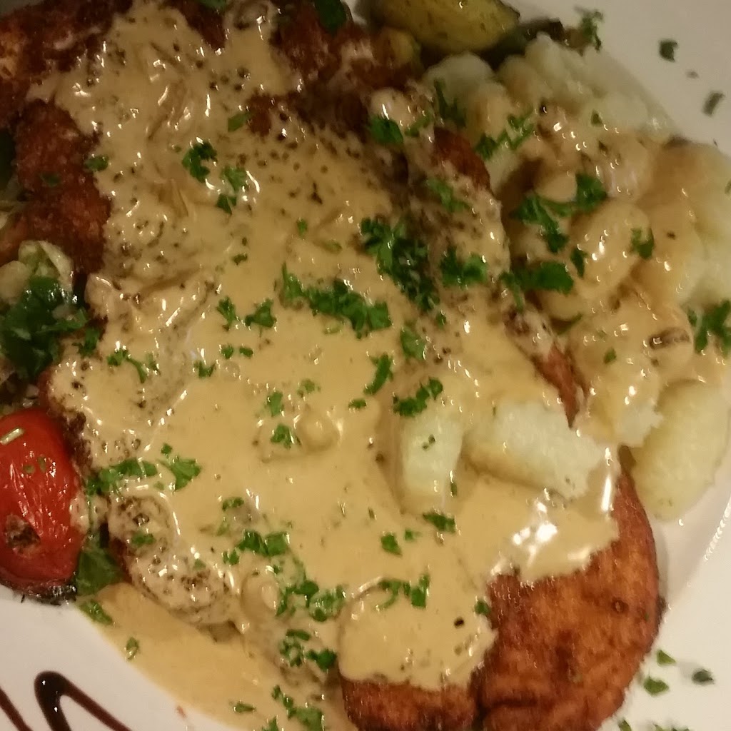 Le provençal knights Corner | 605 Kingston Rd, Pickering, ON L1V 3N7, Canada | Phone: (365) 885-1021