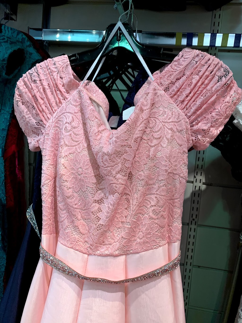 Angela Fashion | 10355 Guildford Town Centre, Surrey, BC V3R 7B9, Canada | Phone: (778) 395-3898