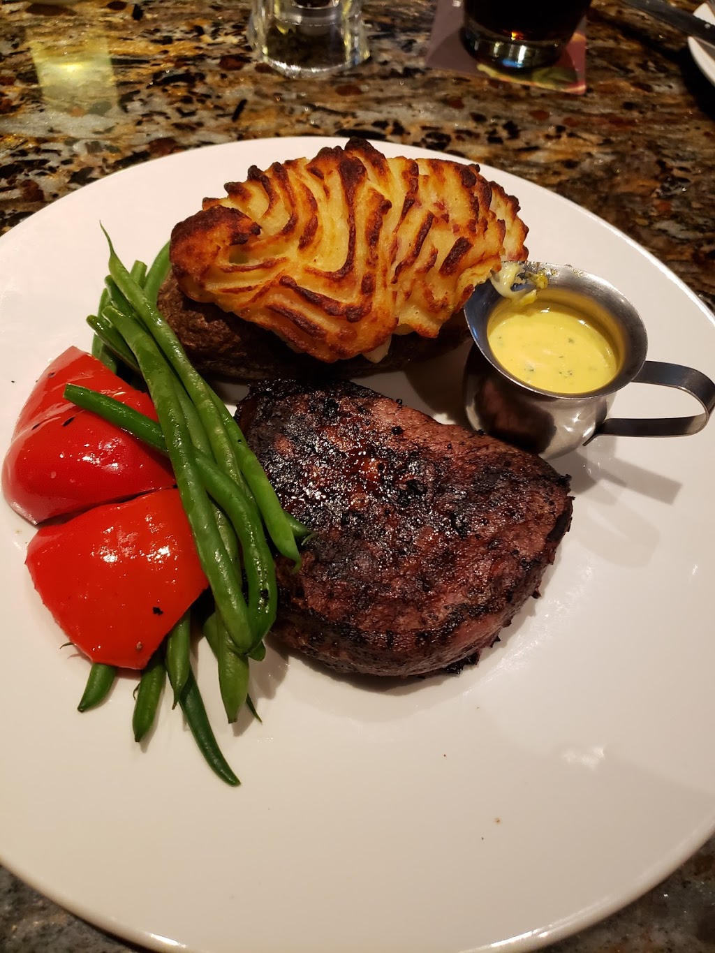The Keg Steakhouse + Bar - Dartmouth Crossing | 11 Fyne Ln, Dartmouth, NS B3B 0N6, Canada | Phone: (902) 480-2368