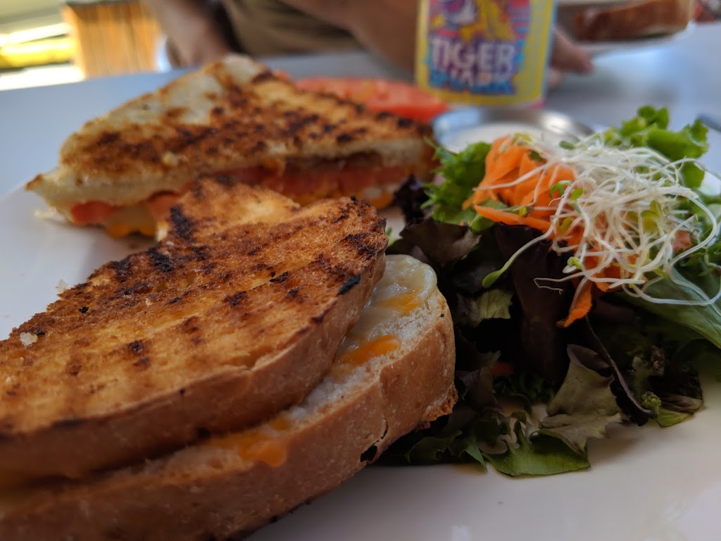 Oyster Bay Café | 611 Oyster Bay Dr, Ladysmith, BC V9G 1A7, Canada | Phone: (250) 924-2245